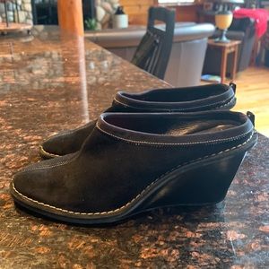 Cole Hahn wedge mule
